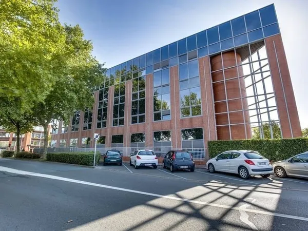 Bureaux 3060 m²