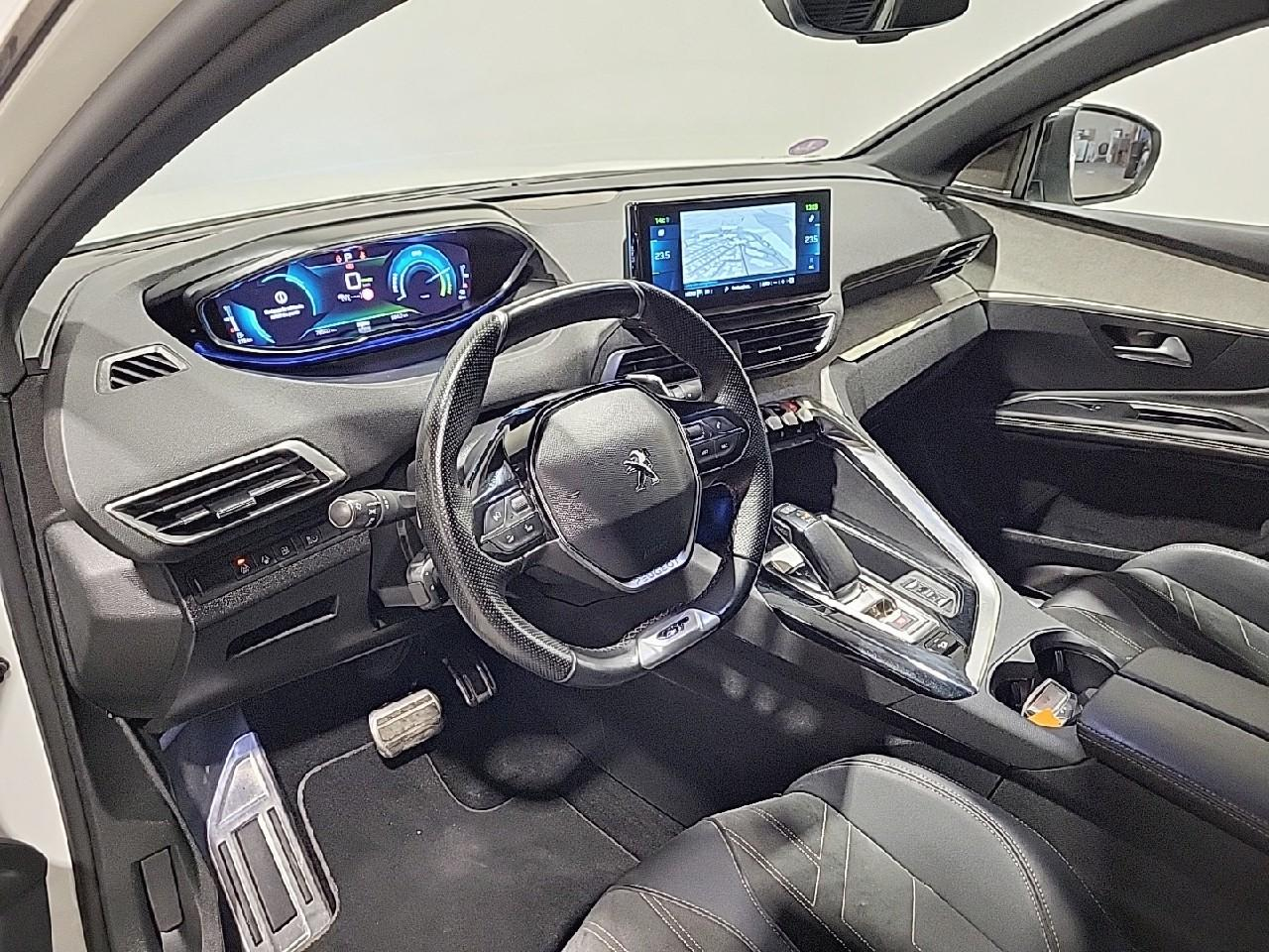Peugeot 3008 hybrid4 300 e-eat8 gt pack — photo 9