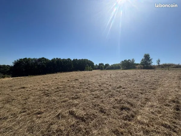 Terrain 800 m² Duras