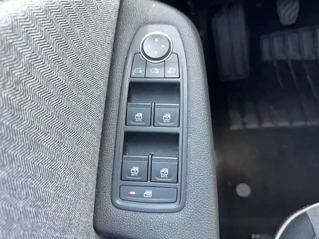 Renault Clio tce 90 ch gsr2 — photo 17