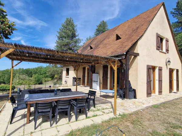 Volumes, espace & grand terrain aux portes de Bergerac