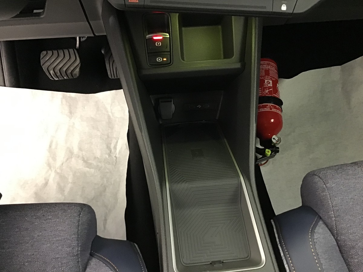 Renault R4 — photo 24