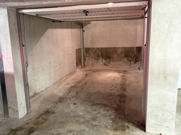 Garage à louer libre novembre 2026