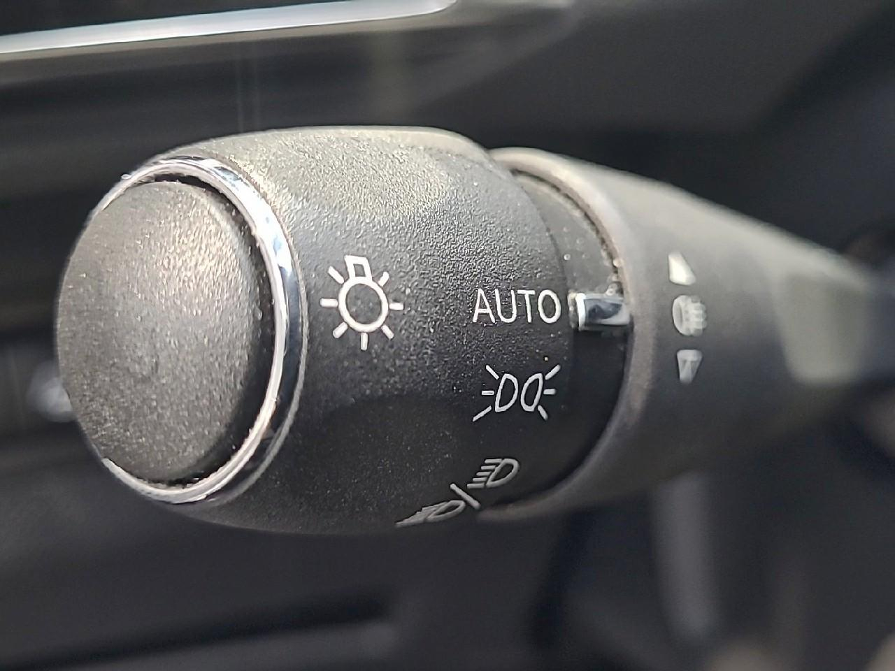 Peugeot 3008 puretech 130ch s&s eat8 gt — photo 24