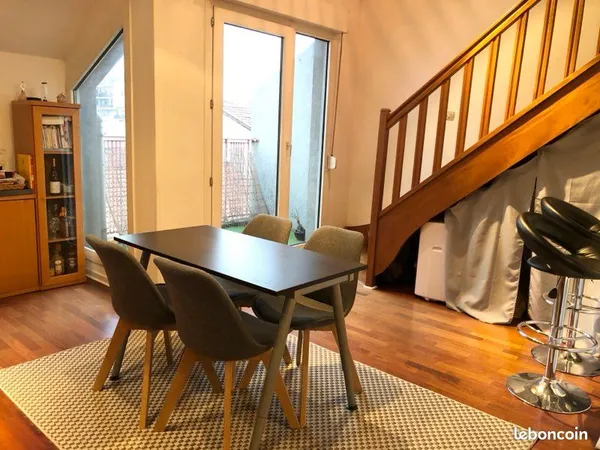 T2 Meublé 52m2 + parking (métro République Villeurbanne)