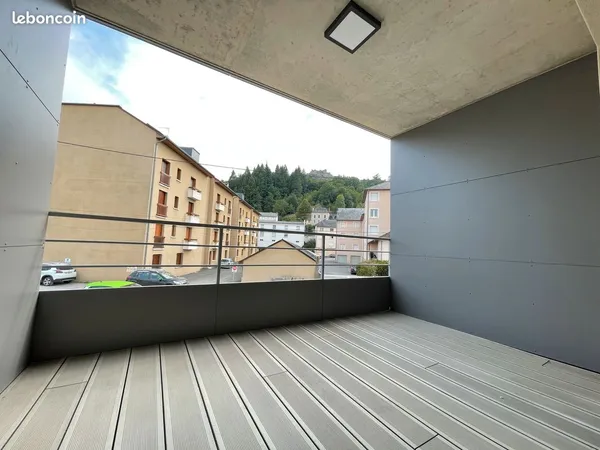 A louer T2 Neuf à 200 m de la mairie d'Espalion ascenseur, parking