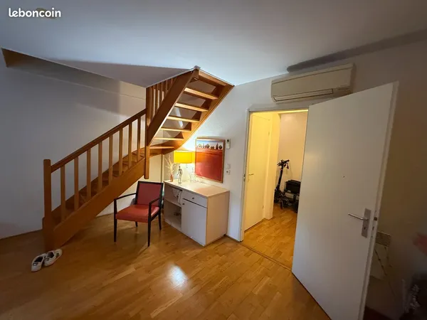 Appartement - duplex - 3 pièces - étage 2 - dispo le premier octobre