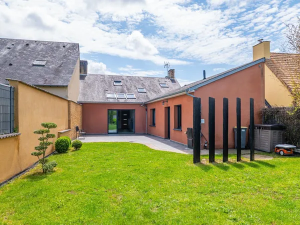 Maison de Bourg - 4 chambres - Jardin