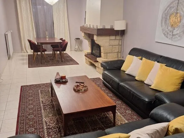 Chambre seule en colocation entre filles
