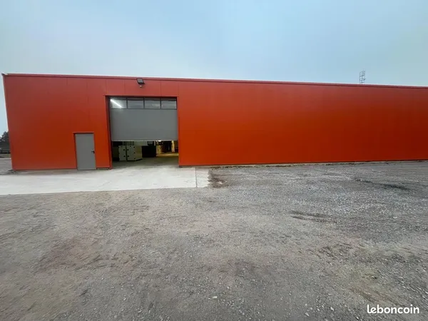 Entrepôt 390 m² Bois-de-Haye