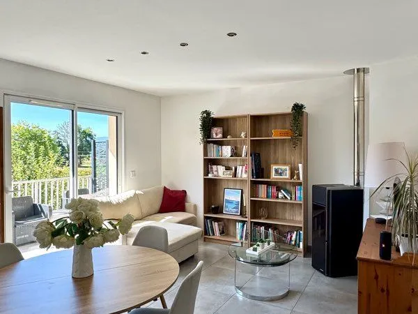 T3 56,4m² - 2 chambres, balcon, 2 parkings & cave - Saint-Félix