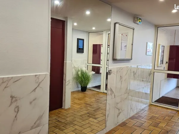 Location Studio meublé rénové 30 m²
