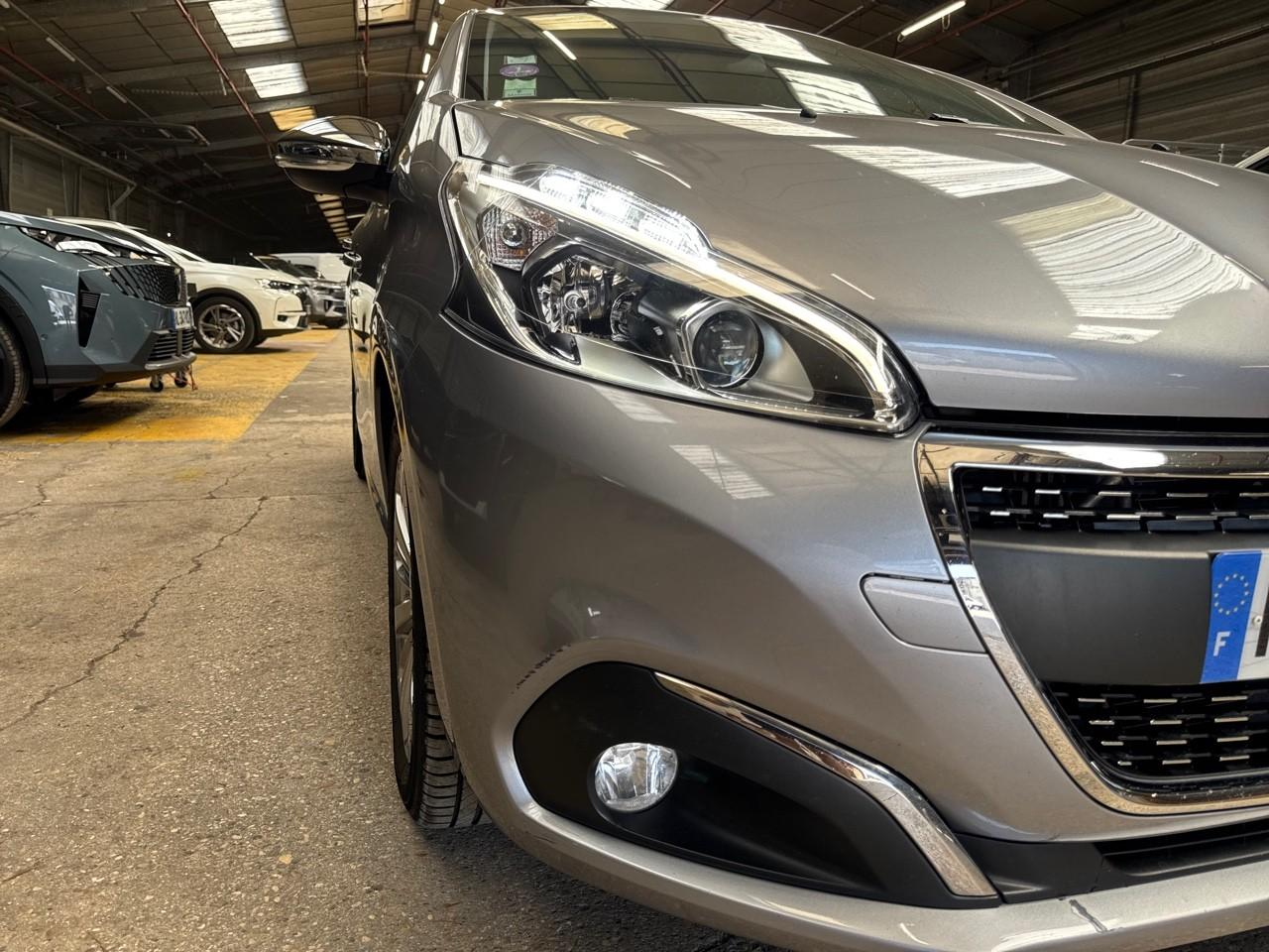 Peugeot 208 1.2 puretech 110ch e6.c allure s&s 5p — photo 24