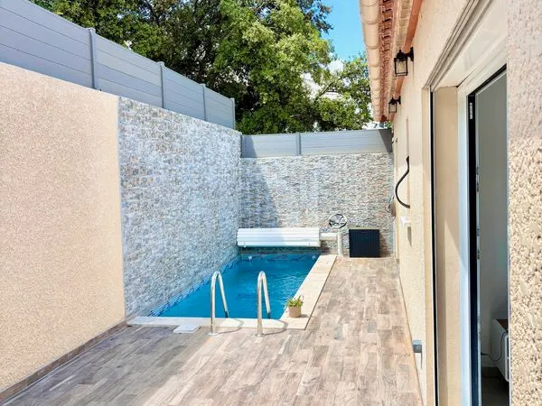 Maison meublée 5 pièces 124m² + piscine + double garage