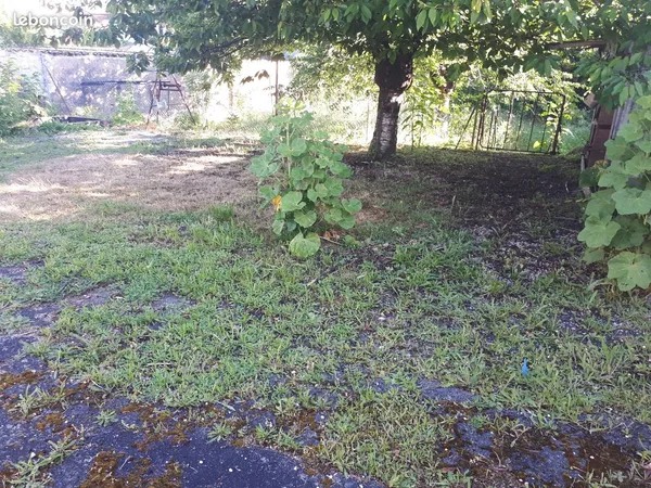 Terrain constructible- 500 m2 - St-Jean centre