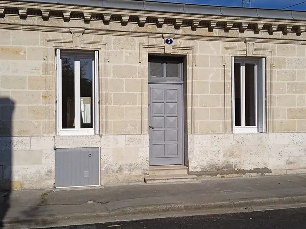 Loue échoppe double non meublée Bordeaux Saint-Augustin (33) - 2 chambres, 70m²