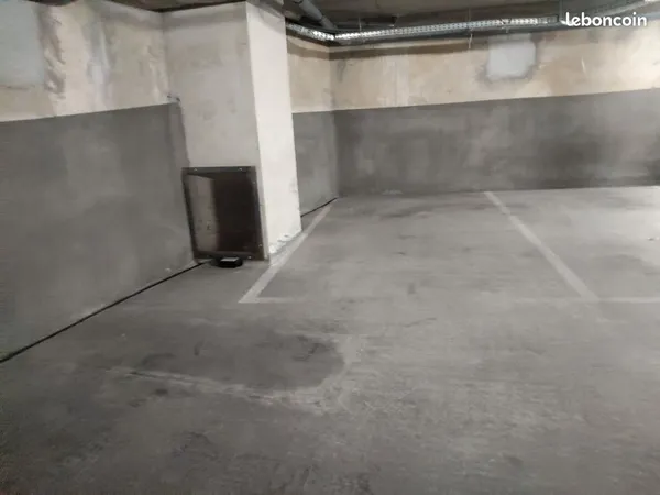 Parking en sous sol de résidence