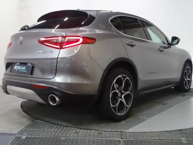 Alfa Romeo Stelvio 2.2 diesel 210ch executive q4 at8 my19 — photo 8