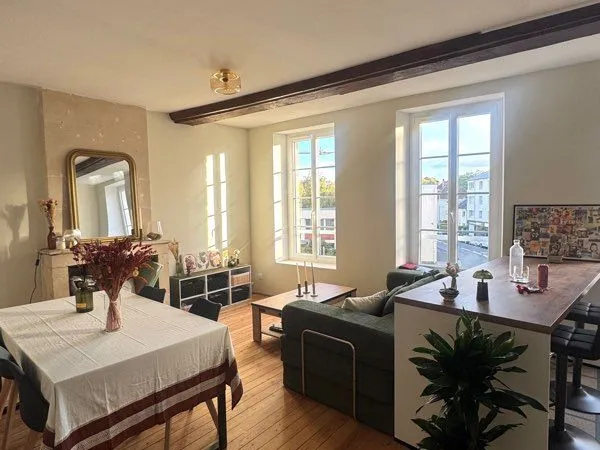 Location appartement T2 meublé 45m2 Caen place de la Mare