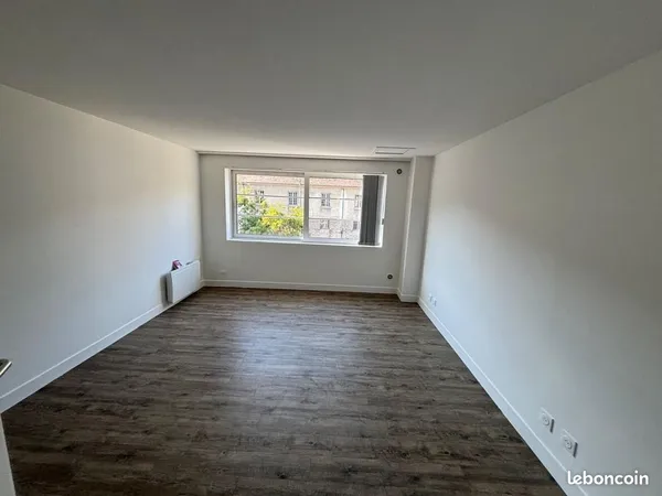 Bureaux 60 m²