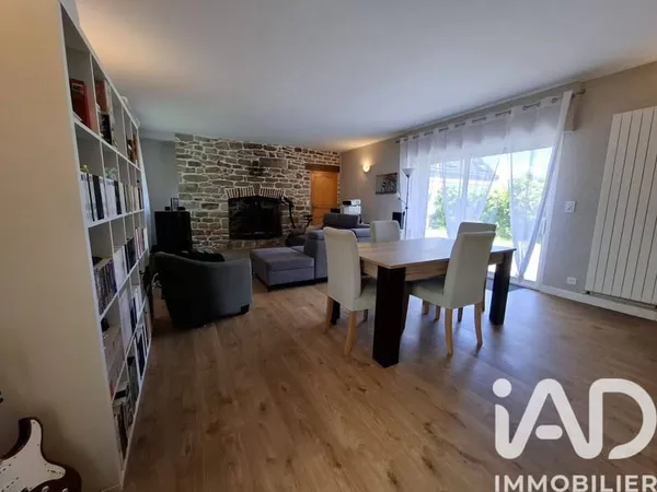 Maison 7 pièces 201 m²