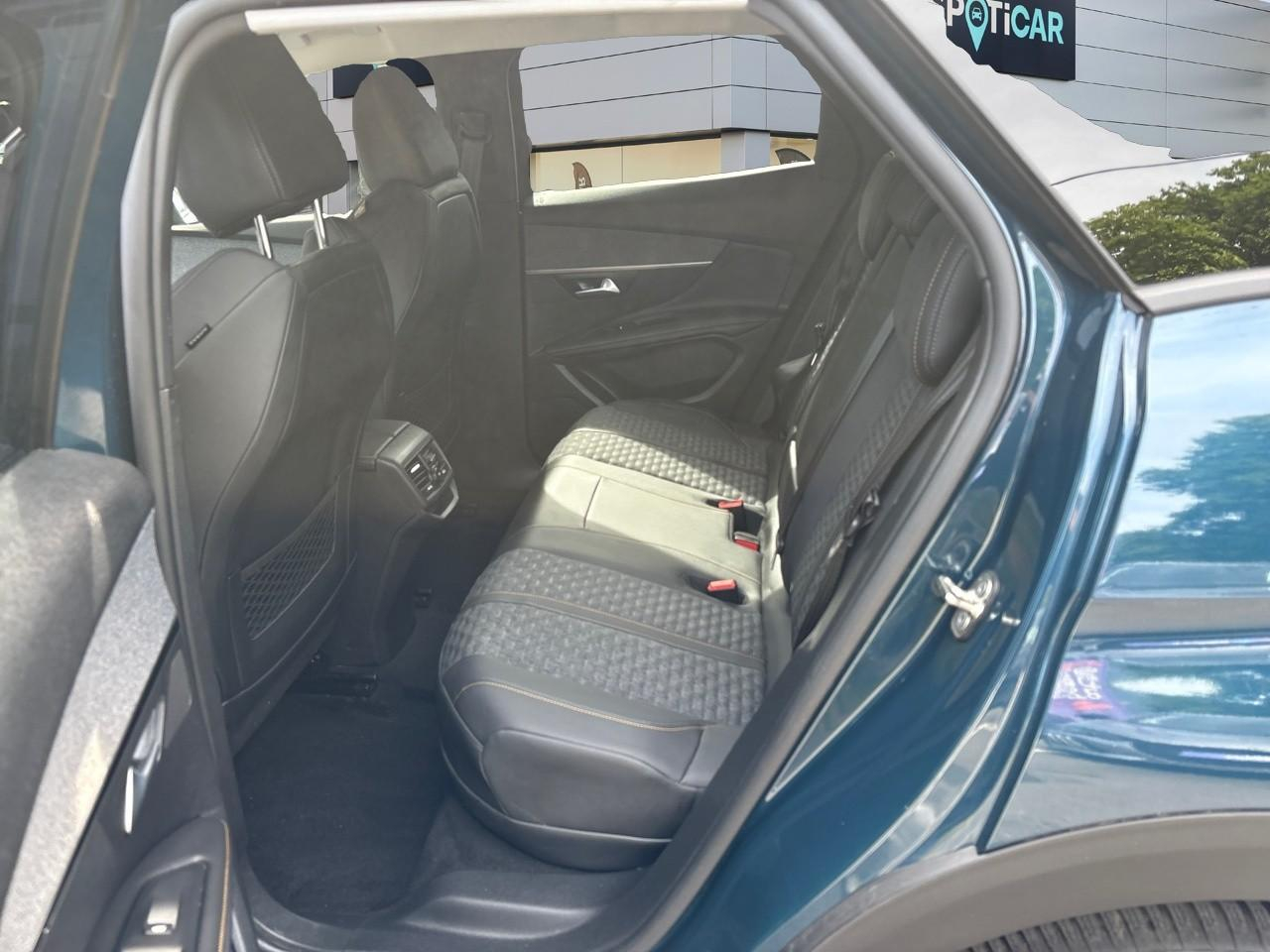 Peugeot 3008 hybrid 225ch roadtrip e-eat8 — photo 10