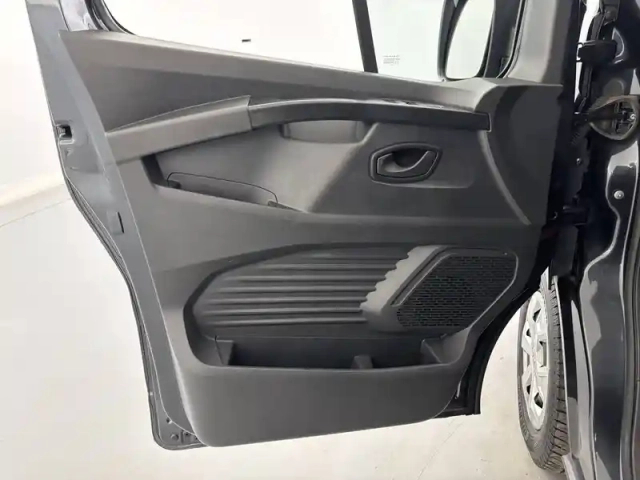 Renault Trafic l1 dci 150 energy s&amp;s — photo 20
