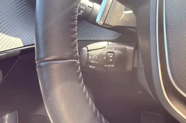 Peugeot 208 hybrid 100 e-dcs6 — photo 78