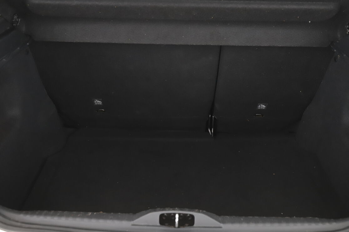 Citroen C3 1.2 PureTech Shine EAT6 — photo 16