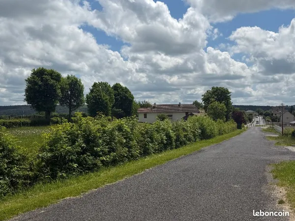 Terrain 800 m² Arpajon Sur Cere