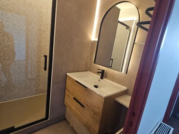 Appartement meublé avec garage et exterieur