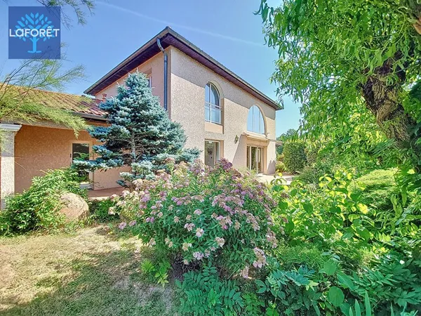 Maison 6 pièces 200 m²