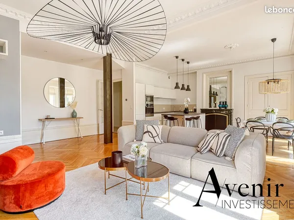 Appartement 5 pièces 141 m²