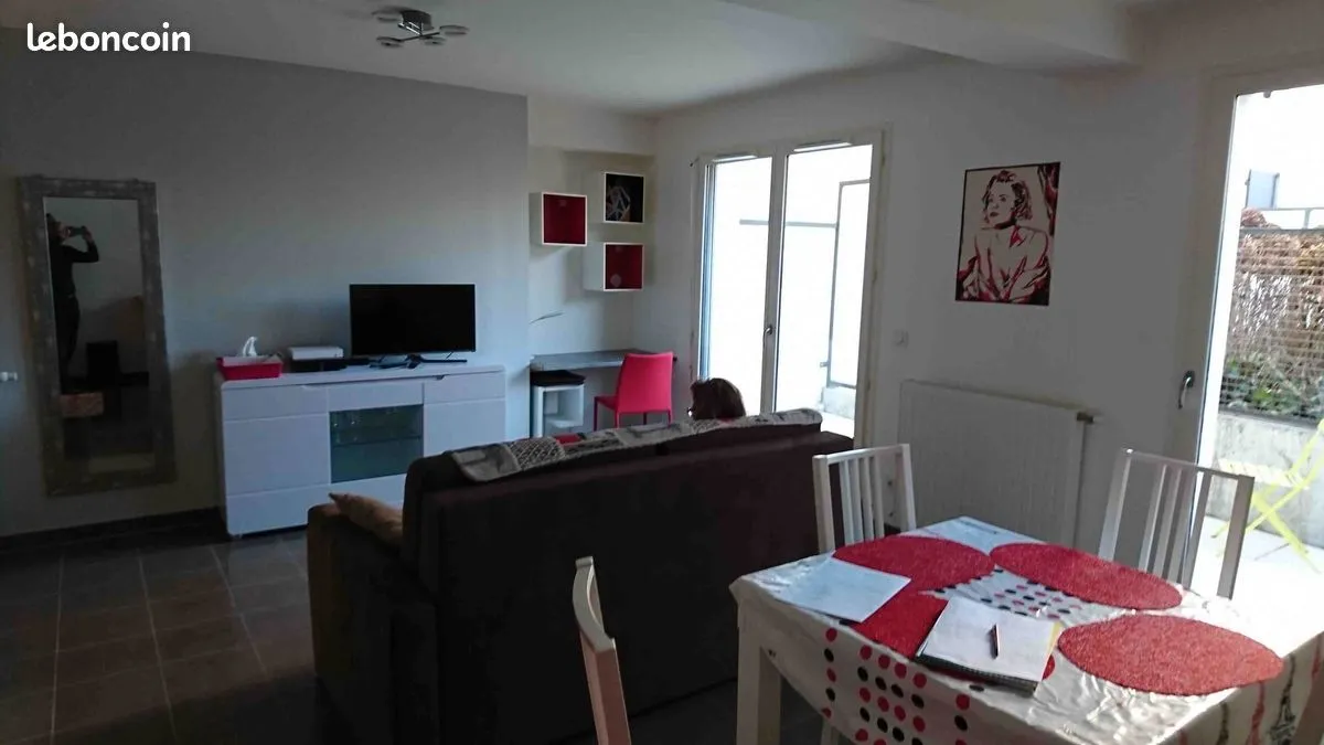 Photo 1