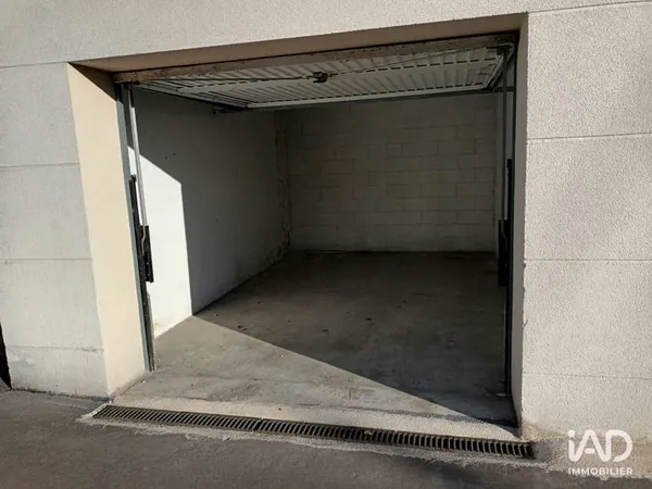 Parking 14 m²