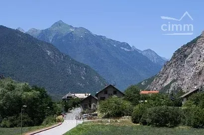 Maison  82 m² à rénover avec jardin, cave, grenier et garage