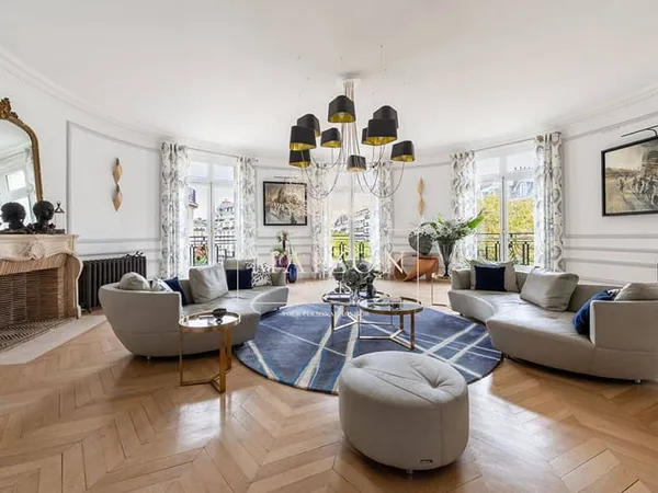 Appartement 7 pièces 281 m²