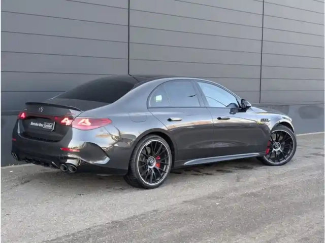 Mercedes Classe E e 53 hybrid 4matic+ — photo 5