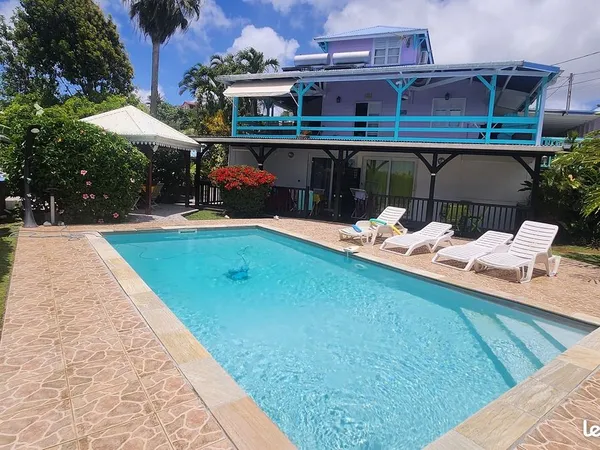 Résidence touristique 5 logements + piscine - Sainte-Luce Martinique