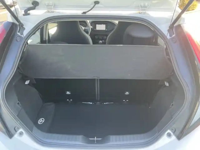Toyota Aygo 1.0 vvt-i 72 dynamic — photo 9