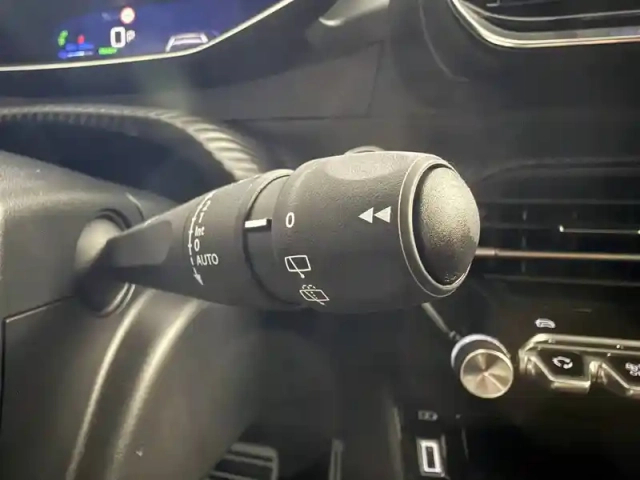 Peugeot 208 electrique 156ch 54 kwh — photo 24