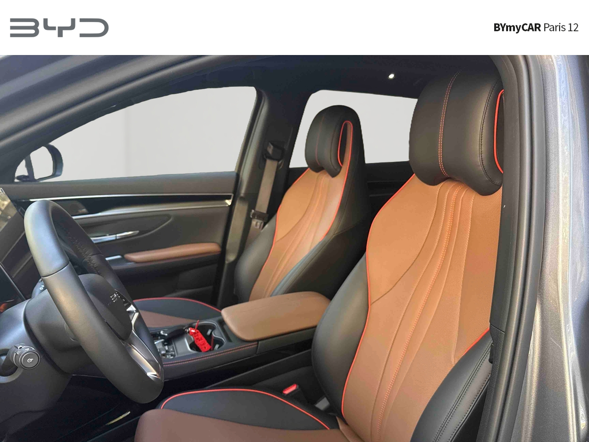 BYD Seal U 1.5l DM-i 324 ch AWD PHEV — photo 12