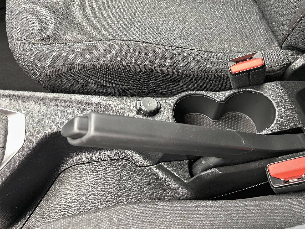 Peugeot 2008 100 s&s bvm6 style — photo 18