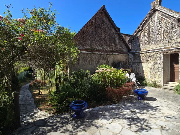 Maison 6 pièces 231 m²