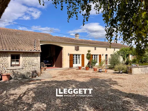 Maison 7 pièces 240 m²