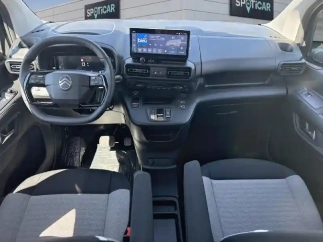 Citroën Berlingo taille m - 1.5 bluehdi 130ch s&amp;s plus eat8 5 places n-1 — photo 8