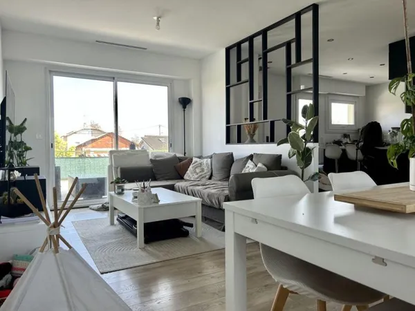 Vends duplex/triplex - 82.48m² - 4 pièces, 2 chambres - Bordeaux Cauderan 33200