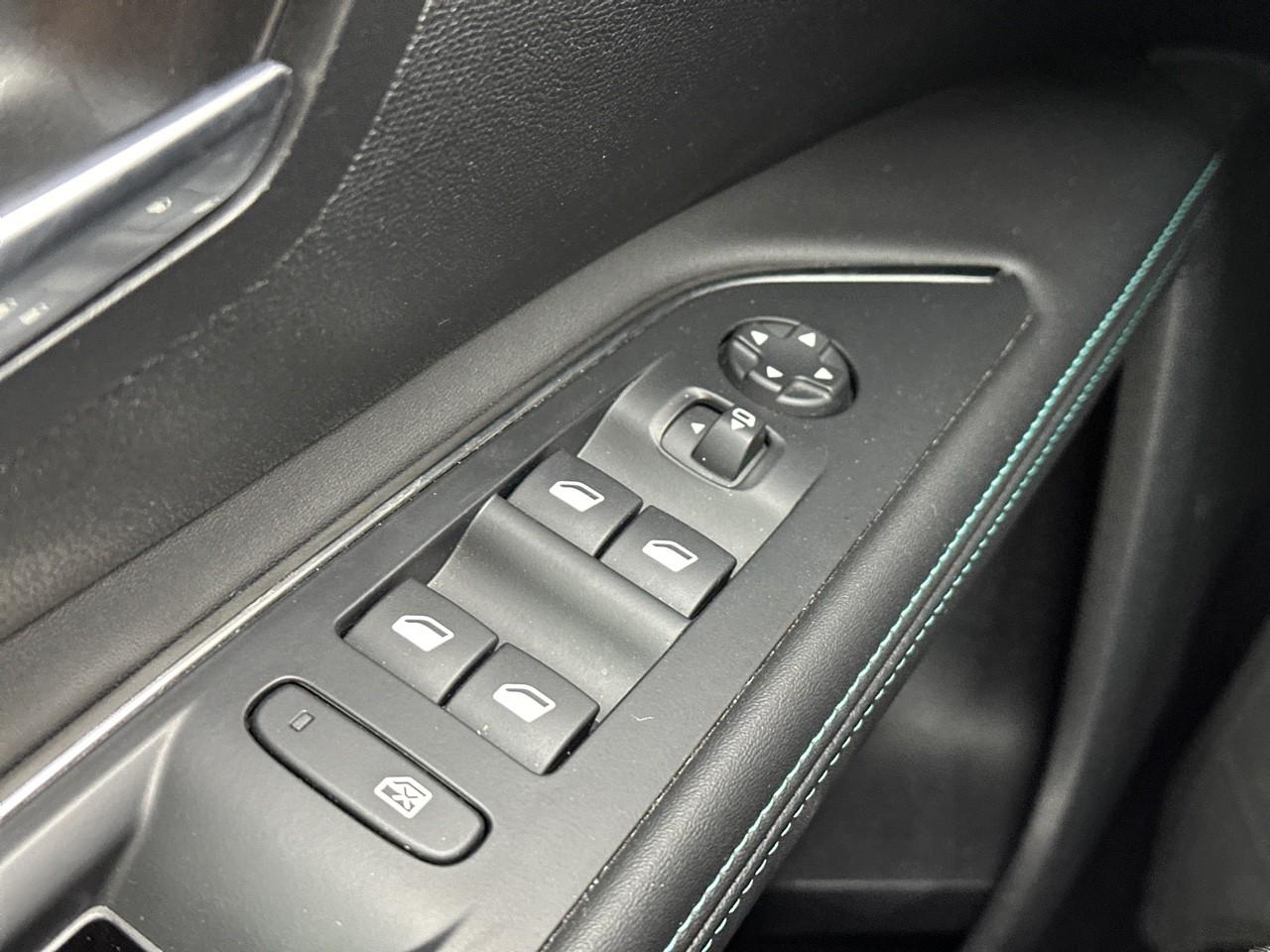 Peugeot 5008 puretech 130ch s&s eat8 allure pack — photo 16