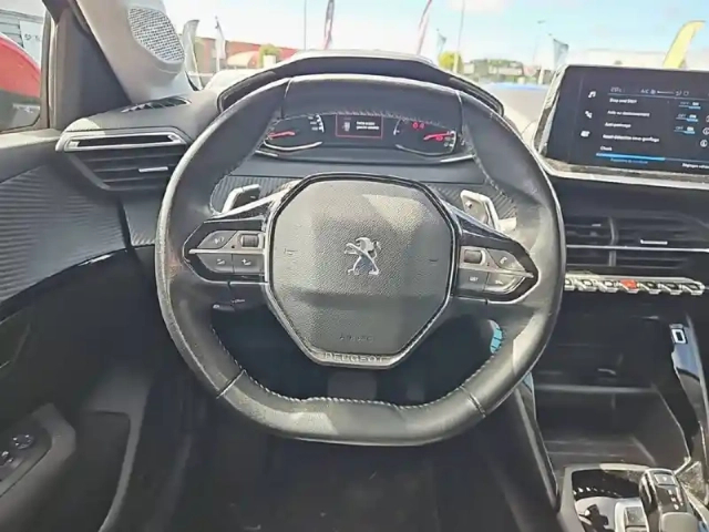 Peugeot 208 puretech 100 s&amp;s eat8 — photo 9
