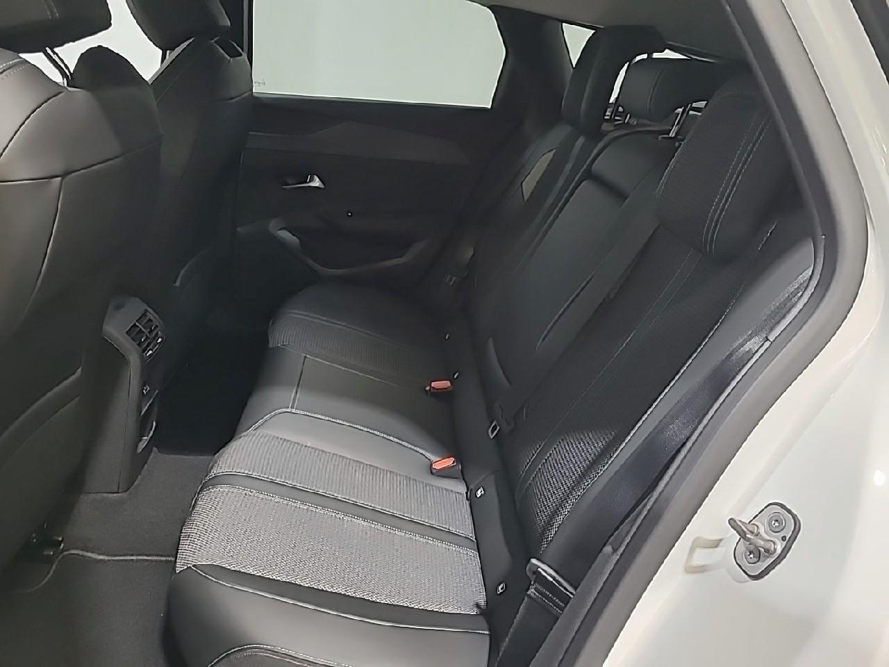 Peugeot 308 sw puretech 130ch s&s eat8 allure — photo 13